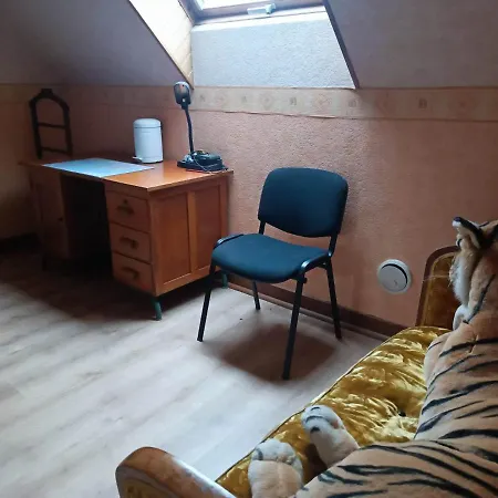 A L Etage Avec Bureau Saint-Gervais en-Belin